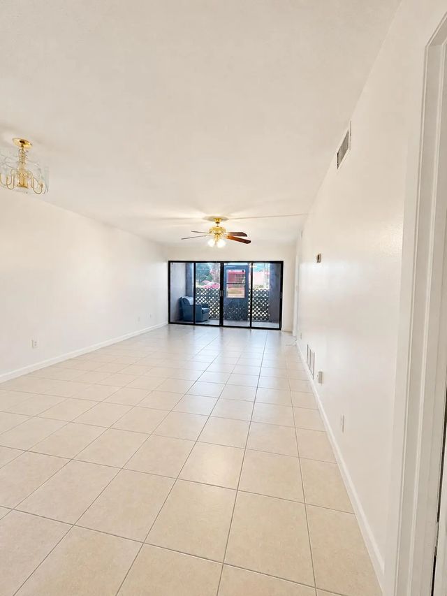 2050 Oleander Boulevard #1-105, Fort Pierce