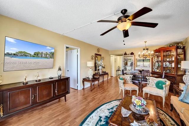 3 of 65 - 1000 Colony Point Circle #422, Pembroke Pines, FL