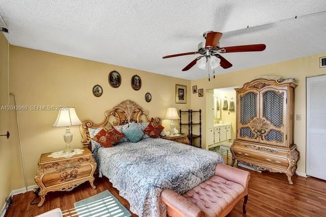 5 of 65 - 1000 Colony Point Circle #422, Pembroke Pines, FL