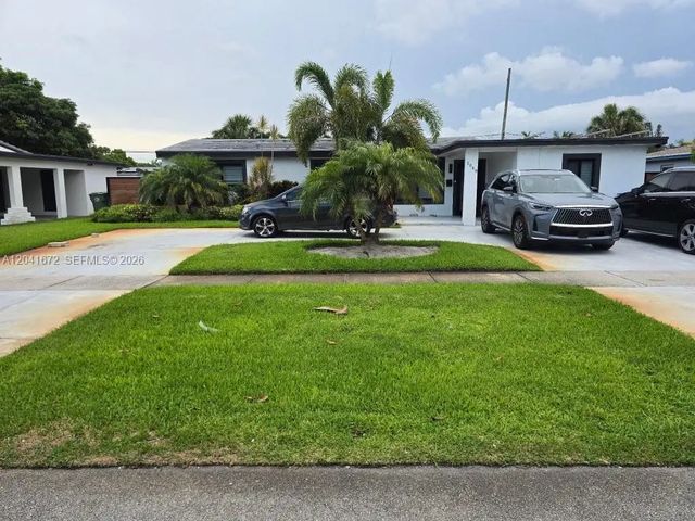 2 of 16 - 1049 Wyoming Avenue, Fort Lauderdale, FL
