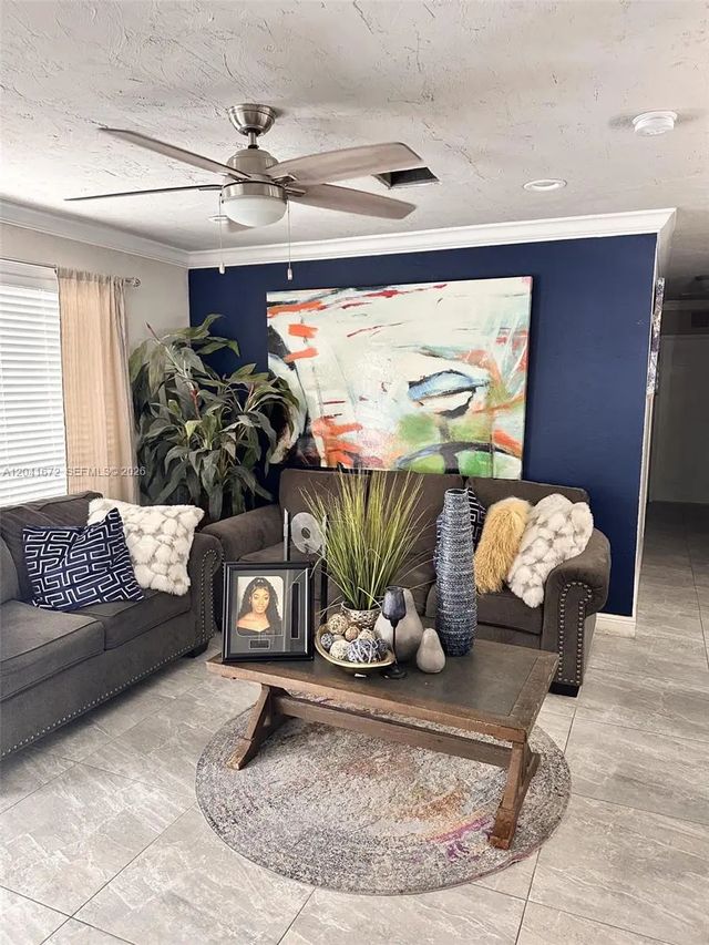 4 of 16 - 1049 Wyoming Avenue, Fort Lauderdale, FL