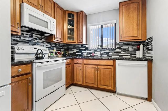 4 of 14 - 7442 Ashmont Circle #203, Tamarac, FL