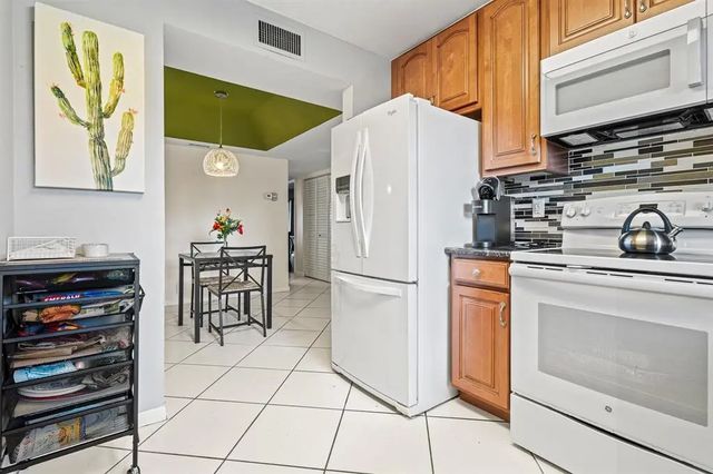 5 of 14 - 7442 Ashmont Circle #203, Tamarac, FL