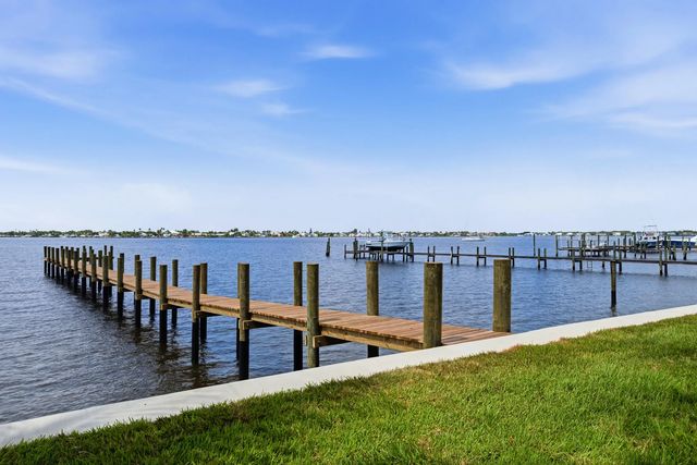 3 of 22 - 911 Nw Sunset Terrace, Stuart, FL