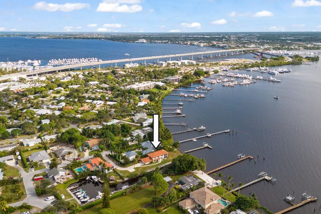 5 of 22 - 911 Nw Sunset Terrace, Stuart, FL