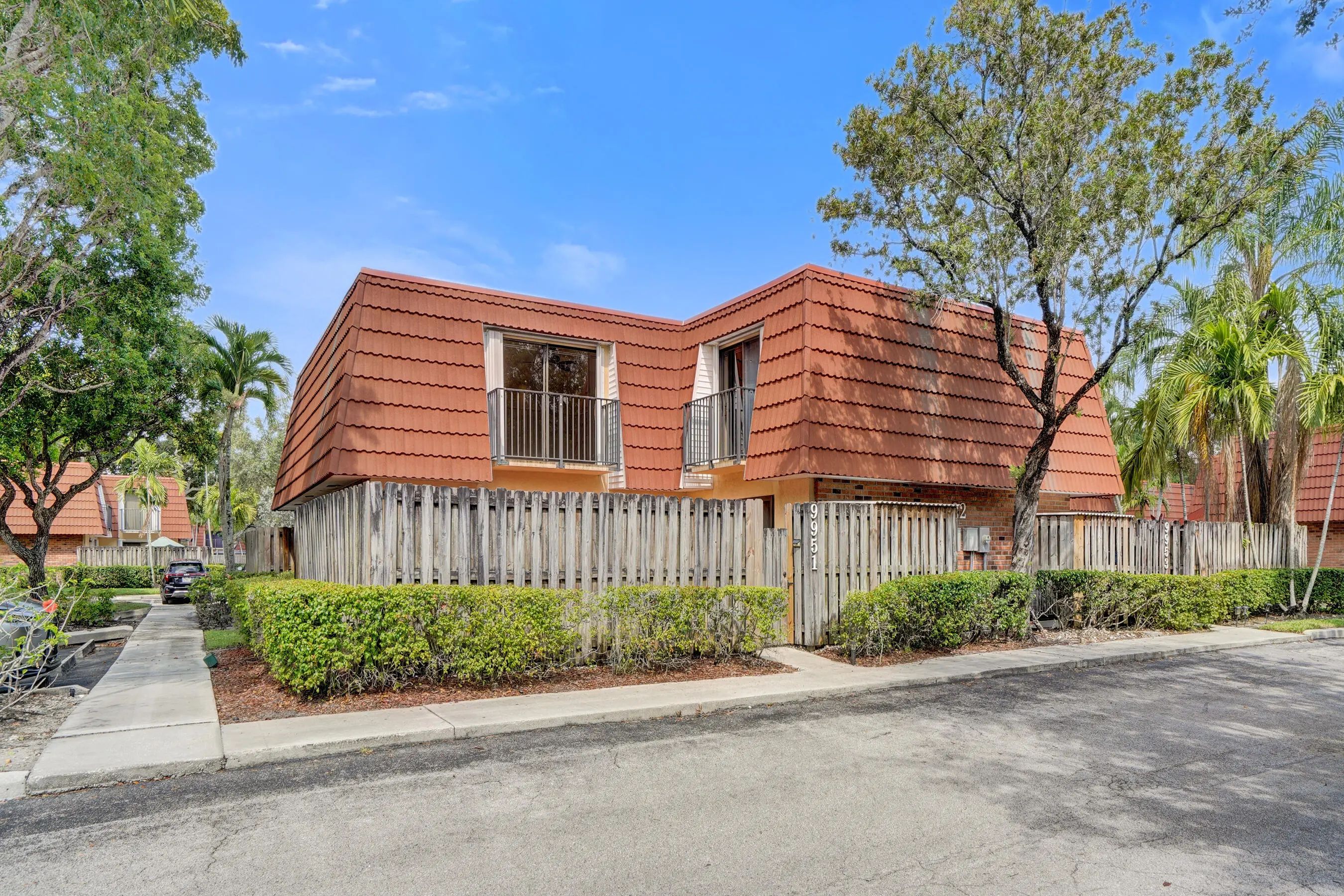 9951 Nw 6th Court, Plantation