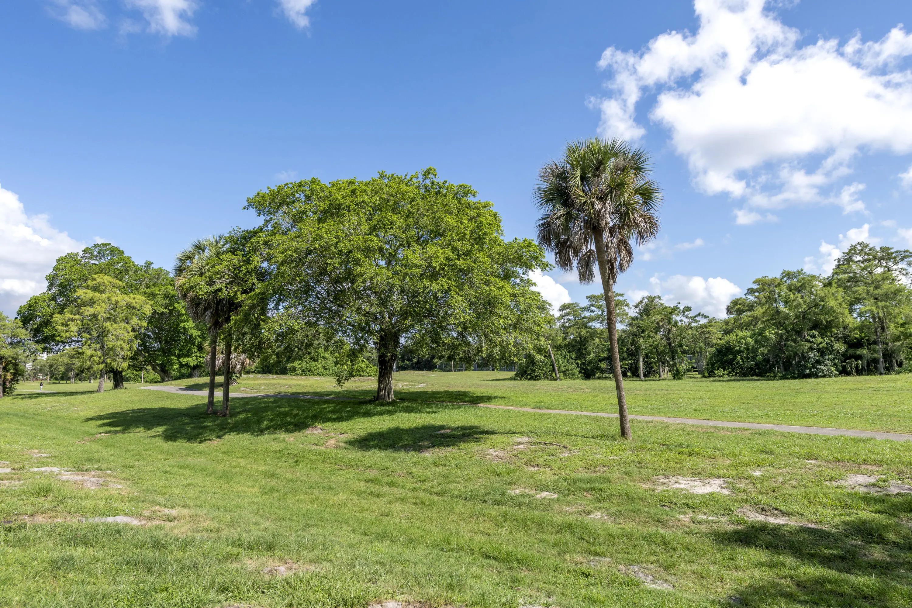 6061 N Falls Cir Drive #402, Lauderhill