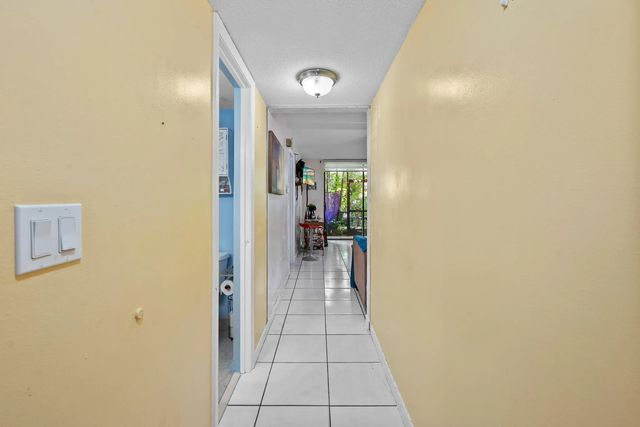 4 of 36 - 7401 Nw 16th Street #102, Plantation, FL
