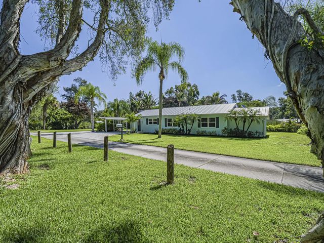 2 of 28 - 450 28th Court, Vero Beach, FL
