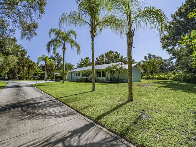 3 of 28 - 450 28th Court, Vero Beach, FL