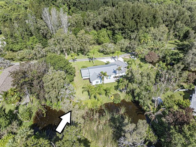4 of 28 - 450 28th Court, Vero Beach, FL