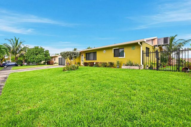2 of 33 - 1310 Sw 7th Avenue, Deerfield Beach, FL