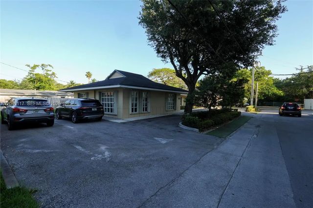 2 of 9 - 8125 Sw 120th Street, Pinecrest, FL