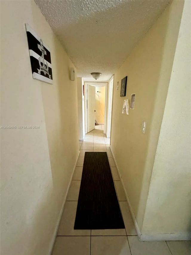 5 of 7 - 3600 Nw 21st Street #301, Lauderdale Lakes, FL