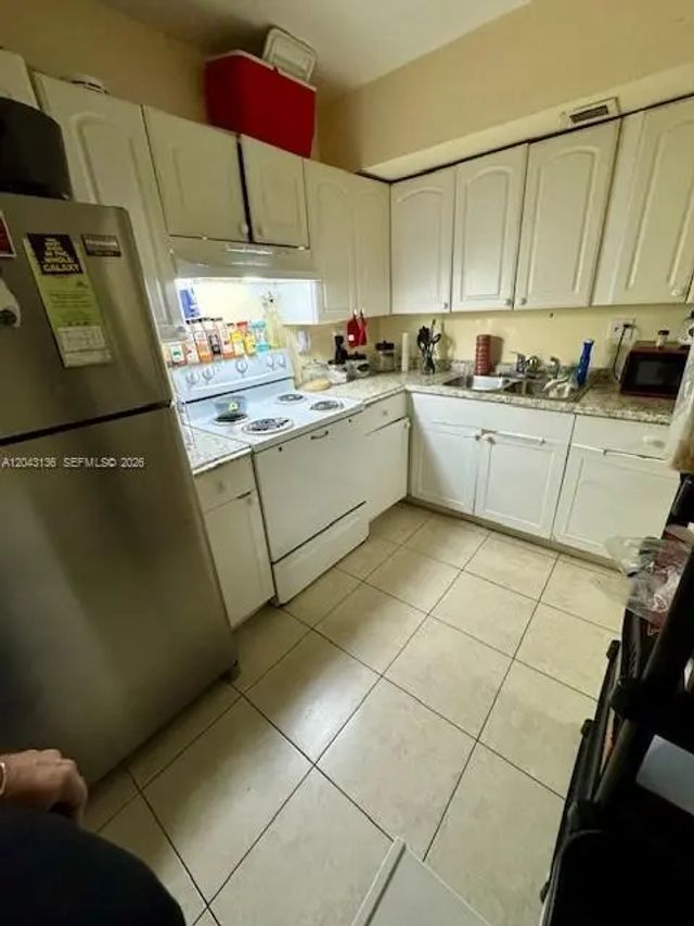 2 of 13 - 3700 Nw 21st Street #410, Lauderdale Lakes, FL