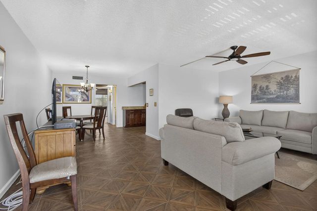 5 of 40 - 307 Wellington C, West Palm Beach, FL