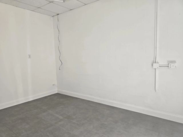 4 of 11 - 1530 Latham Road #15, West Palm Beach, FL