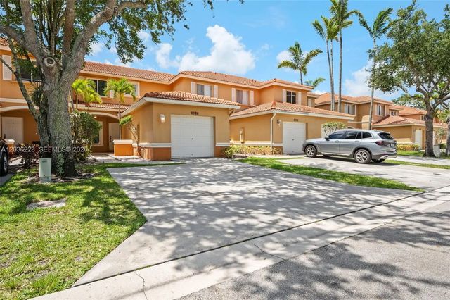 2 of 33 - 6086 Southard Street, West Palm Beach, FL