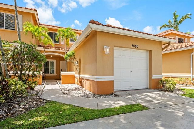 3 of 33 - 6086 Southard Street, West Palm Beach, FL