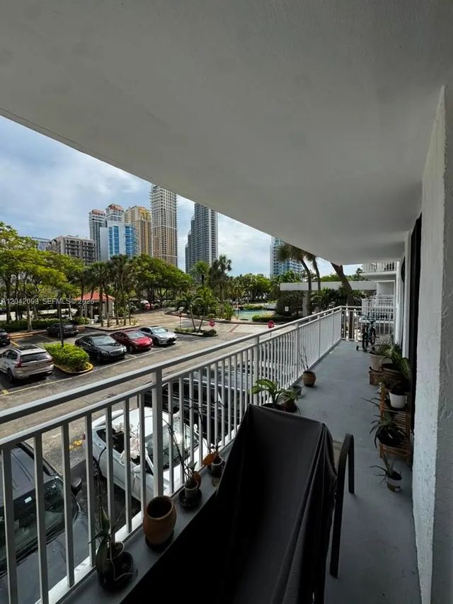 210 174th Street #m11, Sunny Isles Beach