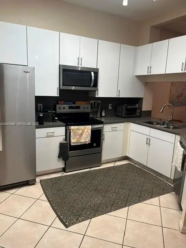 3 of 16 - 10136 Lombardy Drive, Tamarac, FL