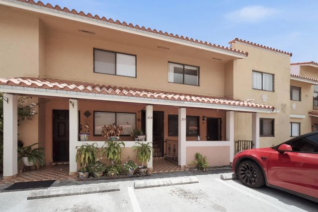 2 of 31 - 2710 W 60th Place #205, Hialeah, FL