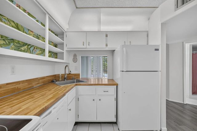 2 of 9 - 4501 Ne 21st Avenue #208, Fort Lauderdale, FL