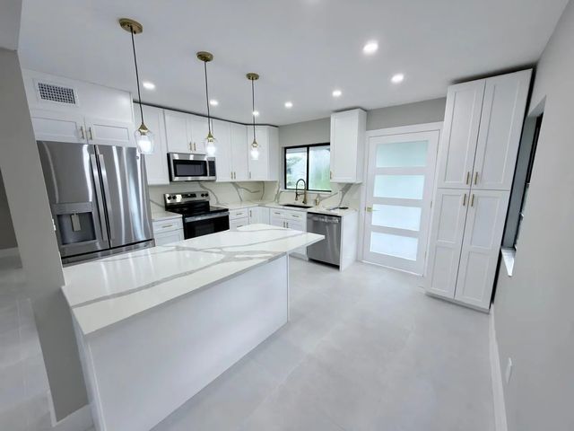 4 of 29 - 46 Tara Lakes Drive E, Boynton Beach, FL