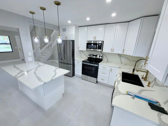 5 of 29 - 46 Tara Lakes Drive E, Boynton Beach, FL