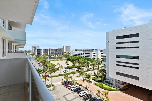 4 of 25 - 3725 S Ocean Drive #921, Hollywood, FL