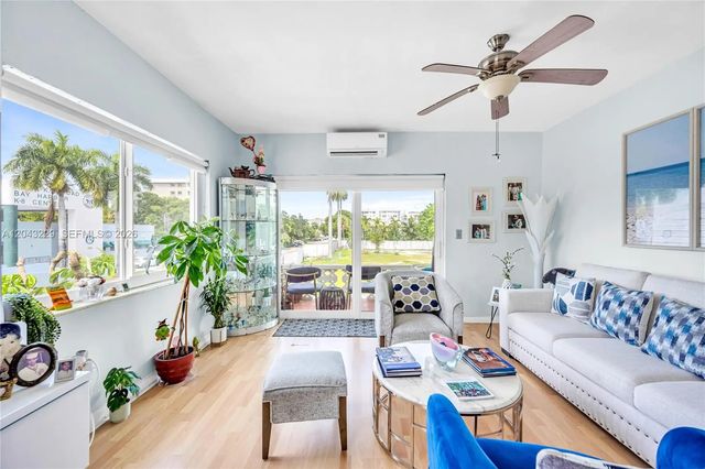 9281 W Bay Harbor Drive #15, Bay Harbor Islands