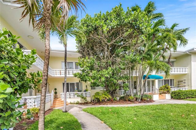 4 of 27 - 9281 W Bay Harbor Drive #15, Bay Harbor Islands, FL
