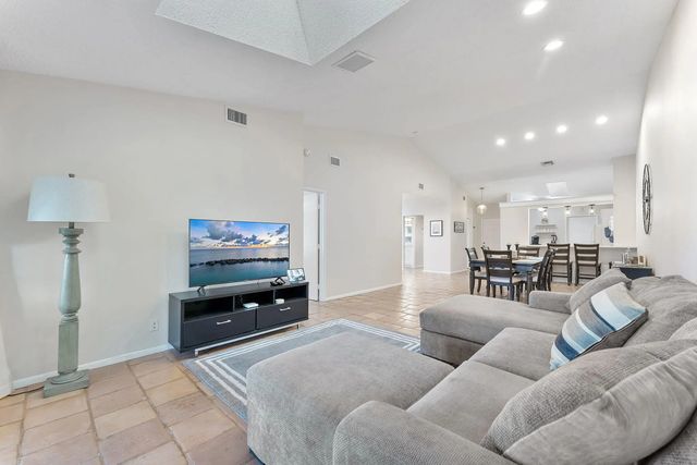 2 of 26 - 5861 Sunswept Lane #b, Boynton Beach, FL