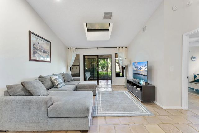 3 of 26 - 5861 Sunswept Lane #b, Boynton Beach, FL