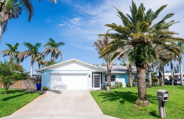 2 of 19 - 2445 Ne 16th Court, Jensen Beach, FL