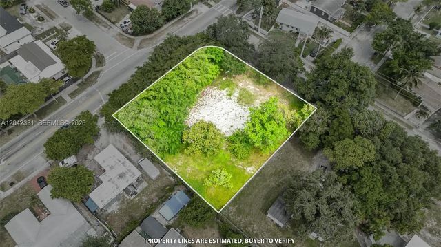 3 of 12 - 1585 Ne 158th Street, North Miami Beach, FL