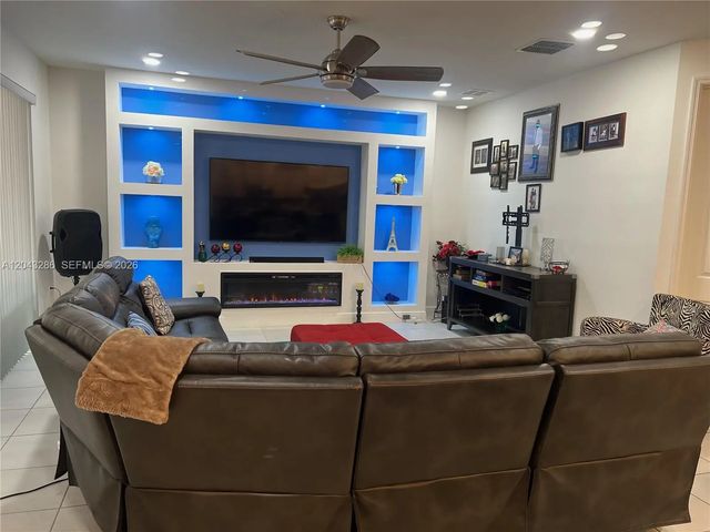 2 of 16 - 3855 Carrick Bend Drive, Kissimmee, FL