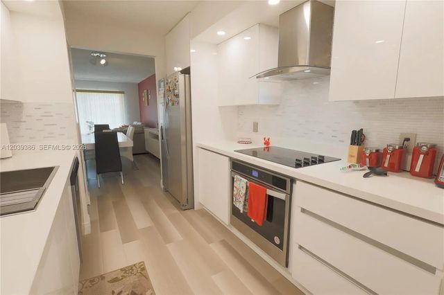 4 of 43 - 12750 Sw 15th Street #106d, Pembroke Pines, FL