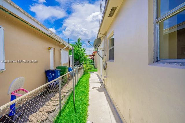 2 of 49 - 805 Nw 3rd Terrace, Hallandale Beach, FL