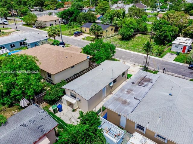 4 of 49 - 805 Nw 3rd Terrace, Hallandale Beach, FL