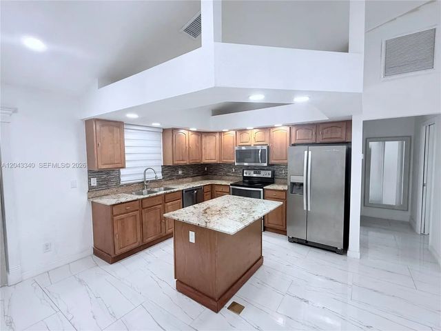 3 of 33 - 313 Nw 16 Place, Cape Coral, FL