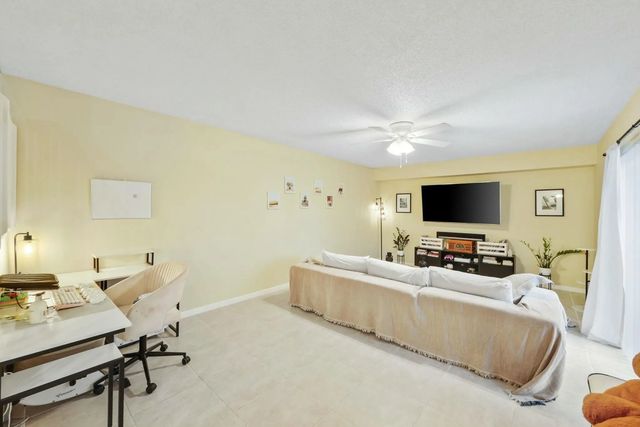 4 of 38 - 5110 51st Way, West Palm Beach, FL