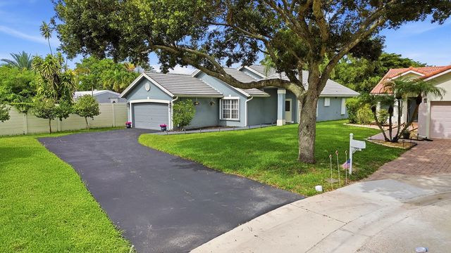 4 of 42 - 12445 Sw 7th Place, Davie, FL