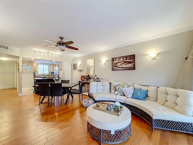 5 of 51 - 1400 Ne 57th Court #207, Fort Lauderdale, FL