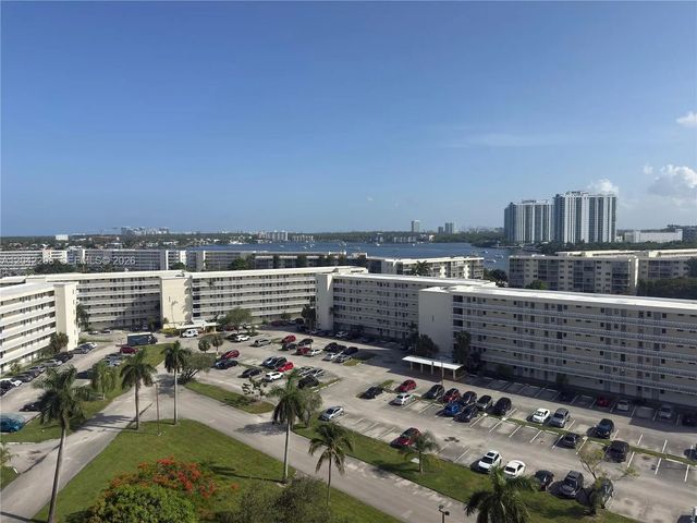 3 of 16 - 18021 Biscayne Boulevard #1101, Aventura, FL