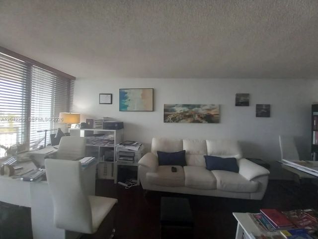 5 of 16 - 18021 Biscayne Boulevard #1101, Aventura, FL