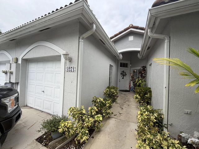 2 of 27 - 4271 Sw 10th Court, Deerfield Beach, FL