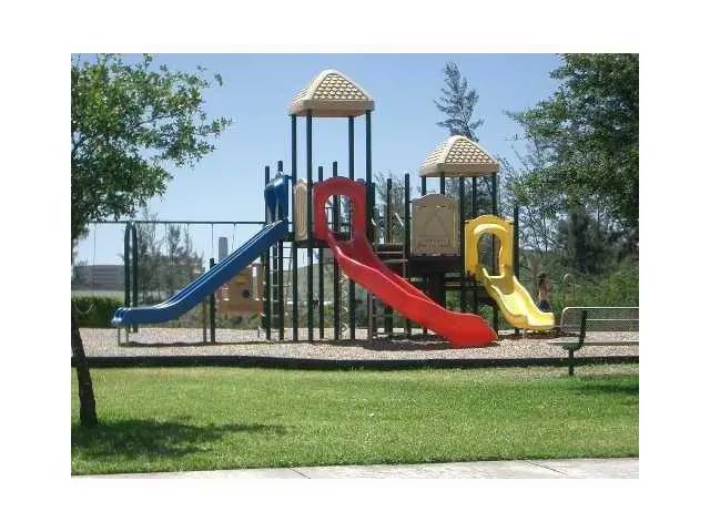 3 of 27 - 4271 Sw 10th Court, Deerfield Beach, FL