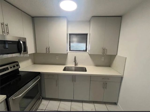 3 of 28 - 1717 Nw 16th Street, Miami, FL