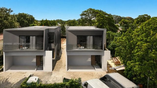 4 of 35 - 2311 Sw 61st Avenue, Miami, FL